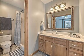 Lake-view Retreat w/ Fire Pit in Mountain Home!