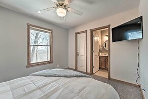 Lake-view Retreat w/ Fire Pit in Mountain Home!