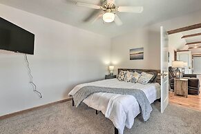 Lake-view Retreat w/ Fire Pit in Mountain Home!