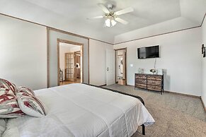 Lake-view Retreat w/ Fire Pit in Mountain Home!