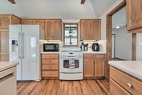 Lake-view Retreat w/ Fire Pit in Mountain Home!