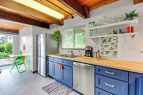 Coastal Cabin w/ Puget Sound & Rainier Views!