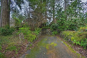 Coastal Cabin w/ Puget Sound & Rainier Views!