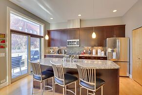 Downtown Condo w/ Rooftop Patio & City Views!