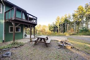 Unique West Jefferson Home w/ Fire Pit & Grill!