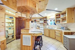 Unique West Jefferson Home w/ Fire Pit & Grill!