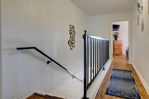 Canyon Lake Townhome w/ Balcony, Deck & Yard!