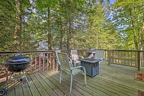 Walk to Lake Wallenpaupack: Greentown Getaway