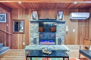 Inviting Mt Hood Cabin w/ Porch: 1 Mi to Skibowl!