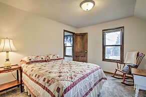 Wisconsin River Valley Farmhouse: Fire Pit & View