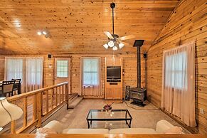 Studio w/ Deck: Near Thorncrown Chapel & Lakes
