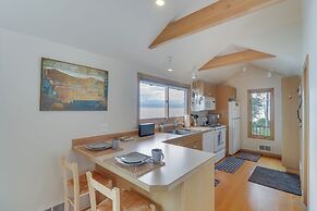 Cozy Flathead Lake Cabin w/ Picturesque View