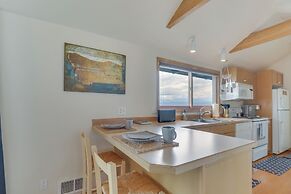 Cozy Flathead Lake Cabin w/ Picturesque View