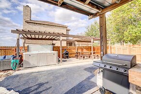 Family Home w/ Sunroom & Fire Pit!