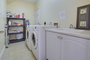 Upscale Marco Island Villa w/ Outdoor Bar + Pool!