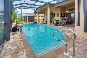 Upscale Marco Island Villa w/ Outdoor Bar + Pool!