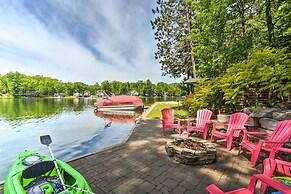 Northern Michigan Lake House w/ Boat Dock + Kayaks