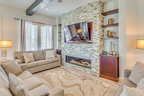 Walk to Ocean: Myrtle Beach House w/ Hot Tub!