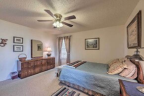 Mountains Majesty Cabin w/ Hot Tub & Mtn Views!