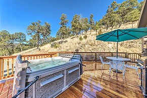 Mountains Majesty Cabin w/ Hot Tub & Mtn Views!