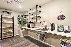 8 Mi to Barr Lake: Cozy Commerce City Home!