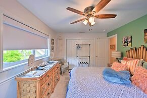 1 Mi to Dtwn: Sun-soaked Cape Coral Getaway!