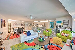 1 Mi to Dtwn: Sun-soaked Cape Coral Getaway!