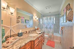 1 Mi to Dtwn: Sun-soaked Cape Coral Getaway!