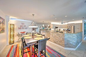 1 Mi to Dtwn: Sun-soaked Cape Coral Getaway!