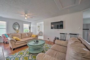 Bright Carolina Beach Cottage w/ Yard & Grill