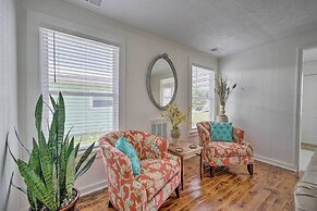 Bright Carolina Beach Cottage w/ Yard & Grill