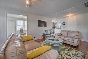 Bright Carolina Beach Cottage w/ Yard & Grill