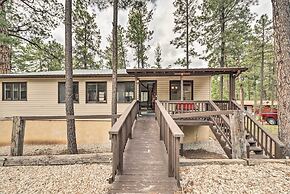 14 Mi to Ski Apache: Ruidoso Home w/ Deck & Grill!