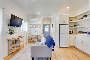 Centrally Located Studio 3 Mi From Downtown!