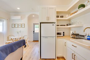 Centrally Located Studio 3 Mi From Downtown!