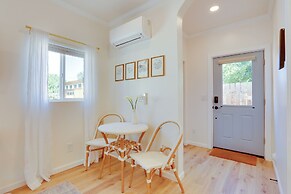 Centrally Located Studio 3 Mi From Downtown!