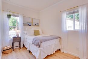 Centrally Located Studio 3 Mi From Downtown!