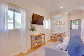 Centrally Located Studio 3 Mi From Downtown!