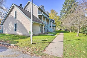 Ellicottville Townhome ~ Half Mi to Slopes!