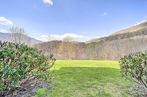 6 Mi to Skiing: Mtn-view Condo in Seven Devils