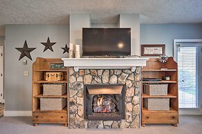 6 Mi to Skiing: Mtn-view Condo in Seven Devils