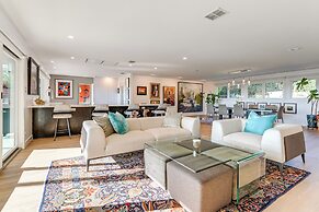Luxe Mid-century Austin Home w/ Canyon Views