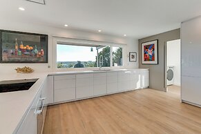Luxe Mid-century Austin Home w/ Canyon Views