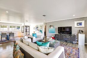 Luxe Mid-century Austin Home w/ Canyon Views