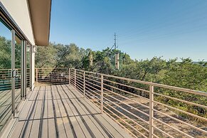 Luxe Mid-century Austin Home w/ Canyon Views