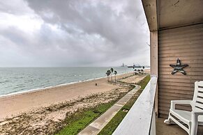 Breezy Beachfront Condo in Heart of Corpus Christi