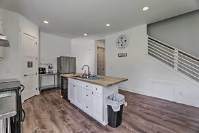 Mt Juliet Home: Steps to Old Hickory Lake!