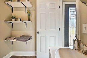 Modest Huntsville Studio w/ Full Kitchen!