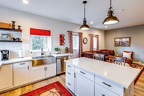 Convenient Fairbanks Guest Suite w/ Grill!