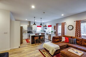 Convenient Fairbanks Guest Suite w/ Grill!